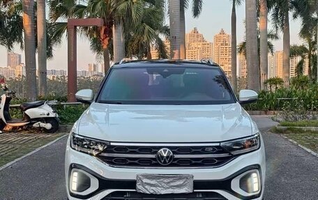 Volkswagen T-Roc I, 2021 год, 1 769 832 рублей, 2 фотография