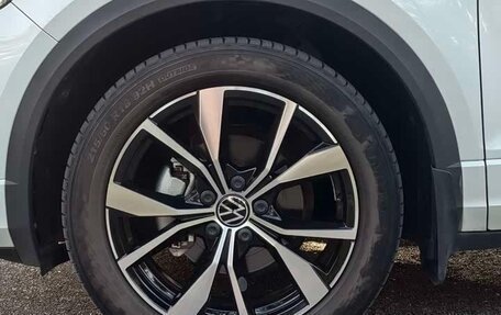 Volkswagen T-Roc I, 2021 год, 1 769 832 рублей, 12 фотография