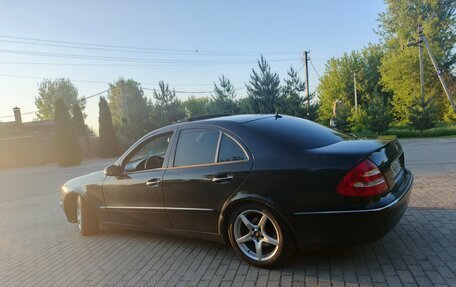 Mercedes-Benz E-Класс, 2003 год, 1 000 000 рублей, 37 фотография