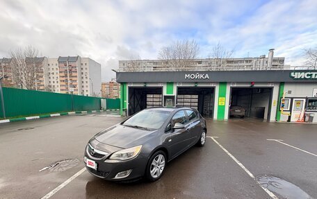 Opel Astra J, 2011 год, 670 000 рублей, 2 фотография