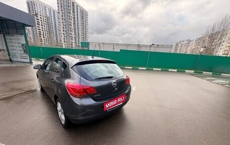 Opel Astra J, 2011 год, 670 000 рублей, 11 фотография