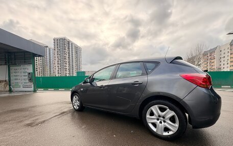 Opel Astra J, 2011 год, 670 000 рублей, 13 фотография