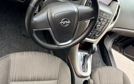 Opel Astra J, 2011 год, 670 000 рублей, 24 фотография