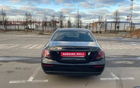 Mercedes-Benz E-Класс, 2018 год, 1 550 000 рублей, 4 фотография