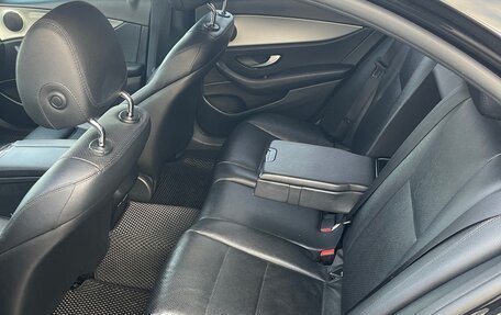 Mercedes-Benz E-Класс, 2018 год, 1 550 000 рублей, 7 фотография