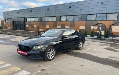 Mercedes-Benz E-Класс, 2018 год, 1 550 000 рублей, 3 фотография