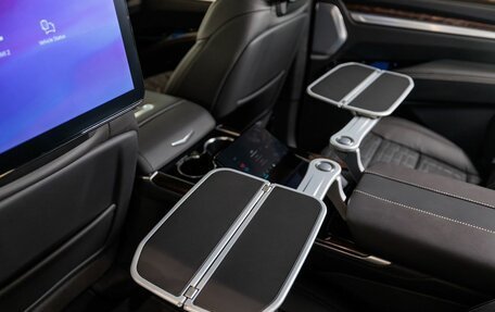 Cadillac Escalade V, 2025 год, 22 590 000 рублей, 25 фотография