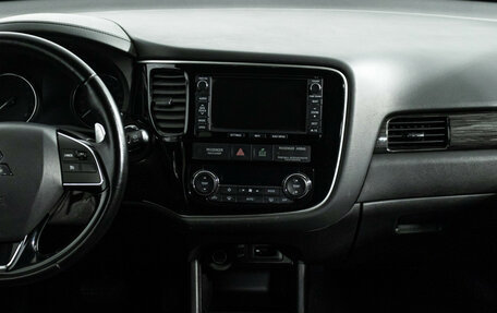 Mitsubishi Outlander III рестайлинг 3, 2015 год, 1 495 989 рублей, 14 фотография