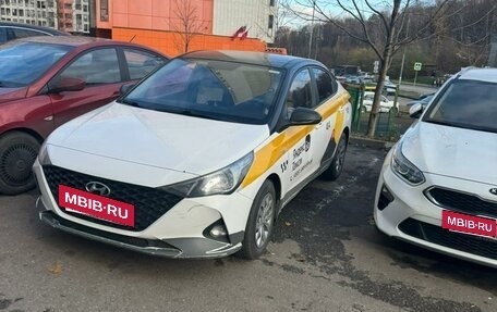 Hyundai Solaris II рестайлинг, 2021 год, 999 999 рублей, 3 фотография