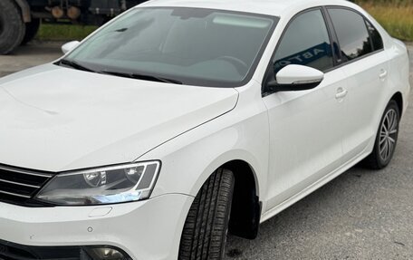 Volkswagen Jetta VI, 2017 год, 1 300 000 рублей, 4 фотография