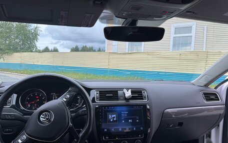 Volkswagen Jetta VI, 2017 год, 1 300 000 рублей, 6 фотография