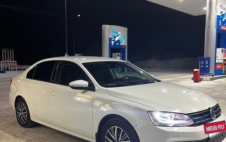 Volkswagen Jetta VI, 2017 год, 1 300 000 рублей, 24 фотография