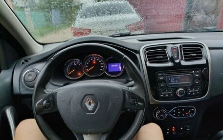 Renault Logan II, 2015 год, 580 000 рублей, 3 фотография