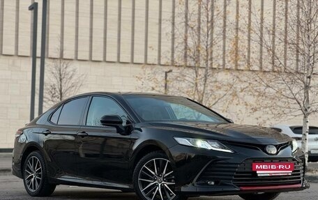 Toyota Camry, 2021 год, 3 499 000 рублей, 10 фотография