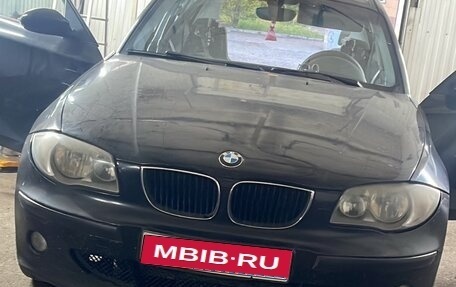 BMW 1 серия, 2005 год, 650 000 рублей, 1 фотография