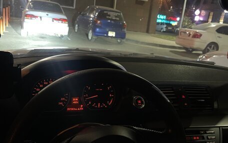 BMW 1 серия, 2005 год, 650 000 рублей, 2 фотография