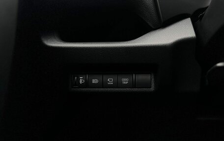 Toyota RAV4, 2025 год, 4 090 000 рублей, 14 фотография