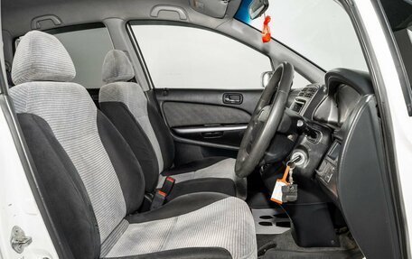 Honda Stream I рестайлинг, 2002 год, 685 000 рублей, 5 фотография