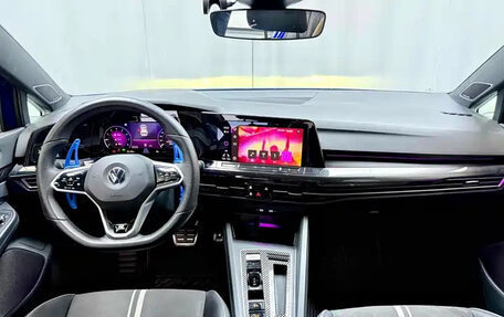 Volkswagen Golf VIII, 2021 год, 1 850 125 рублей, 7 фотография