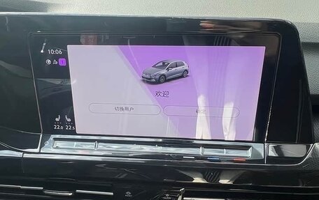 Volkswagen Golf VIII, 2022 год, 1 600 202 рублей, 10 фотография