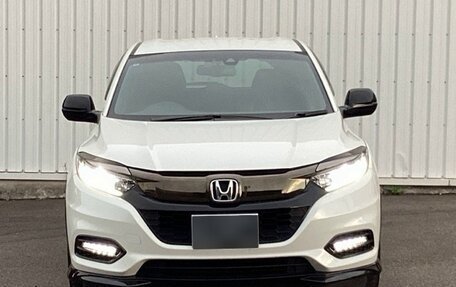Honda Vezel, 2021 год, 1 310 000 рублей, 2 фотография