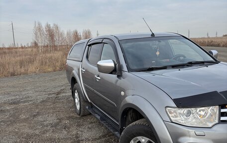 Mitsubishi L200 IV рестайлинг, 2014 год, 1 650 000 рублей, 4 фотография