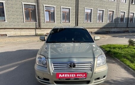 Toyota Avensis III рестайлинг, 2004 год, 790 060 рублей, 4 фотография