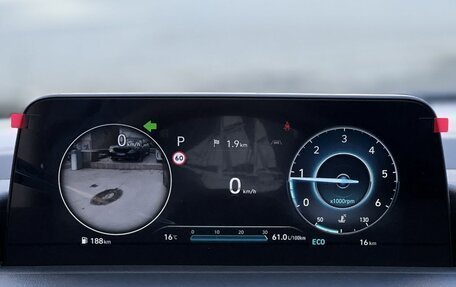 Hyundai Staria, 2024 год, 8 990 000 рублей, 21 фотография