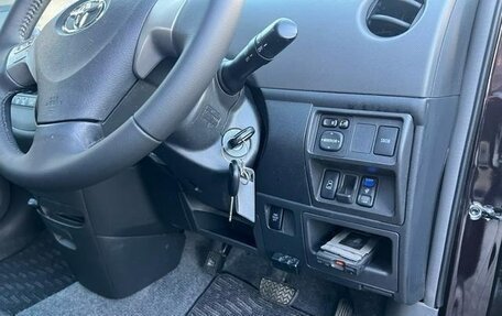 Toyota Sienta I, 2014 год, 753 000 рублей, 15 фотография