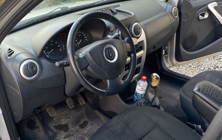 Renault Sandero I, 2013 год, 600 000 рублей, 2 фотография