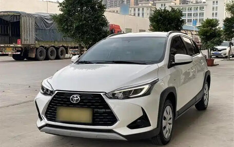 Toyota Yaris XP150 рестайлинг, 2022 год, 885 125 рублей, 2 фотография