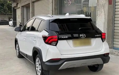 Toyota Yaris XP150 рестайлинг, 2022 год, 885 125 рублей, 10 фотография