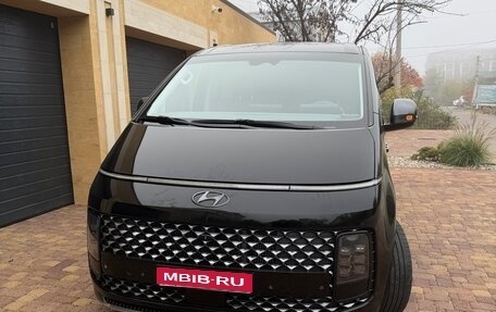 Hyundai Staria, 2021 год, 4 750 000 рублей, 1 фотография