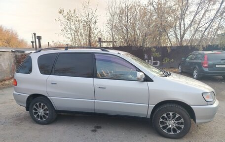 Toyota Ipsum II, 1998 год, 550 000 рублей, 3 фотография