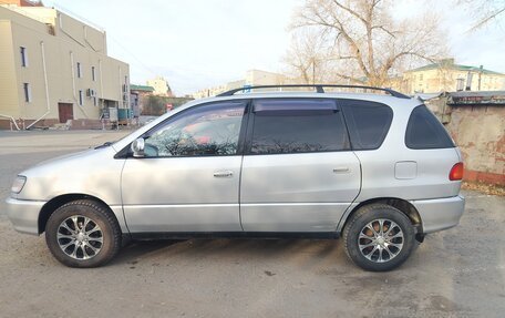 Toyota Ipsum II, 1998 год, 550 000 рублей, 7 фотография
