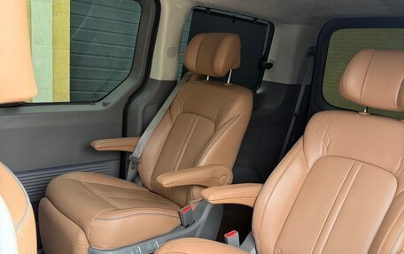 Hyundai Staria, 2021 год, 4 750 000 рублей, 6 фотография