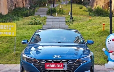 Hyundai Elantra, 2022 год, 1 170 000 рублей, 2 фотография