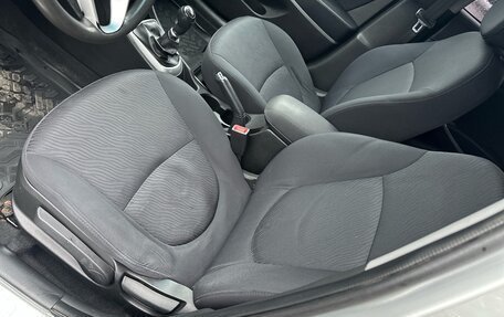 Hyundai Solaris II рестайлинг, 2013 год, 745 000 рублей, 6 фотография