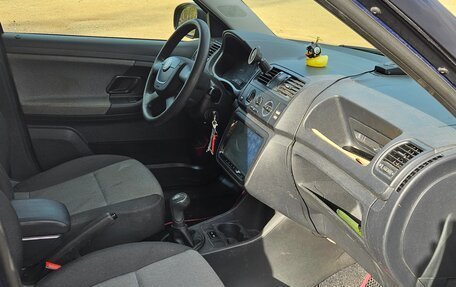 Skoda Fabia II, 2011 год, 420 000 рублей, 11 фотография