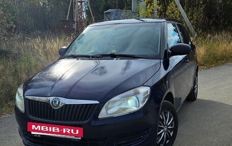 Skoda Fabia II, 2011 год, 420 000 рублей, 2 фотография