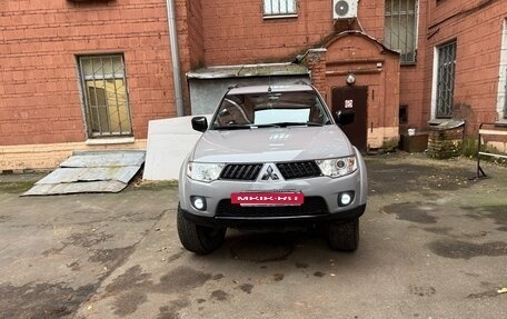 Mitsubishi Pajero Sport II рестайлинг, 2013 год, 2 050 000 рублей, 2 фотография
