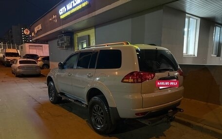 Mitsubishi Pajero Sport II рестайлинг, 2013 год, 2 050 000 рублей, 18 фотография
