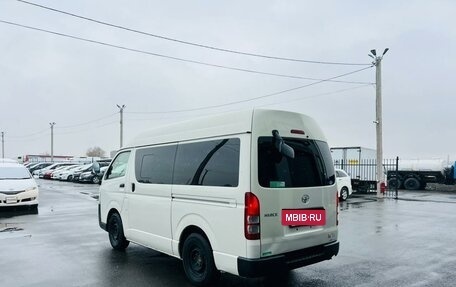 Toyota HiAce H200, 2016 год, 3 499 900 рублей, 4 фотография
