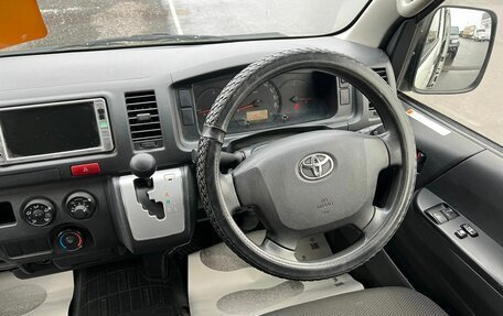 Toyota HiAce H200, 2016 год, 3 499 900 рублей, 15 фотография
