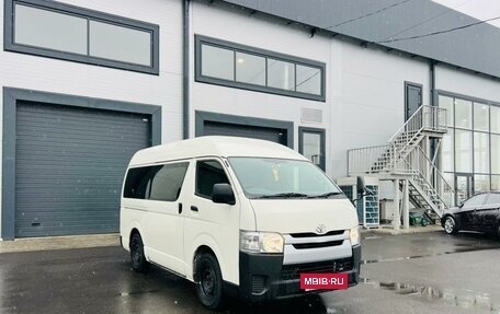 Toyota HiAce H200, 2016 год, 3 499 900 рублей, 8 фотография