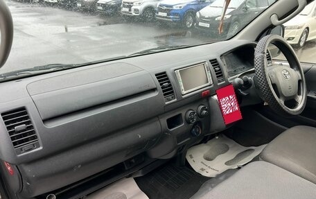 Toyota HiAce H200, 2016 год, 3 499 900 рублей, 13 фотография