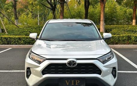 Toyota RAV4, 2025 год, 3 100 000 рублей, 1 фотография