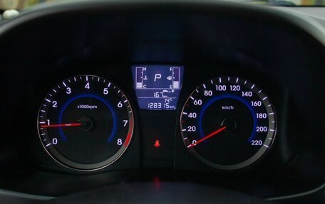 Hyundai Solaris II рестайлинг, 2015 год, 820 000 рублей, 23 фотография