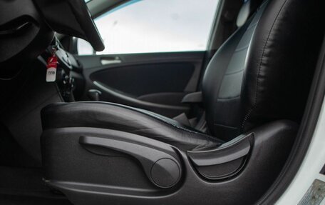 Hyundai Solaris II рестайлинг, 2015 год, 820 000 рублей, 33 фотография