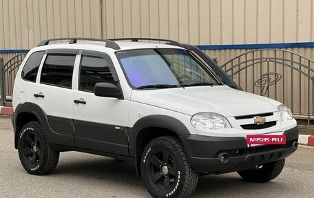 Chevrolet Niva I рестайлинг, 2017 год, 650 000 рублей, 2 фотография